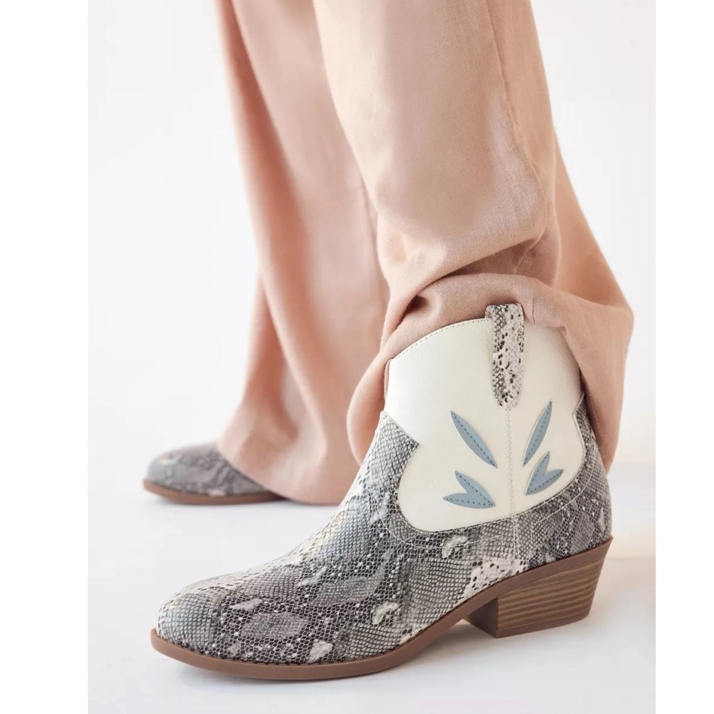 2x 👯‍♀️Host Pick⚡️BC Footwear (Urban Outfitters) Cowpoke Cowboy Boots